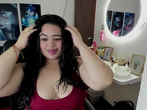 oliviia cute online show from November 12, 6:17 am