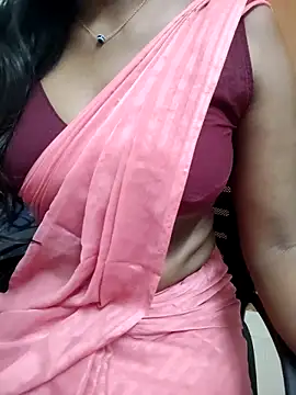 Snapshot of Tamilmallu-duskygirl03 chatting on June 2, 5:40 am Tamilmallu-duskygirl03 online show from June 2, 5:40 am