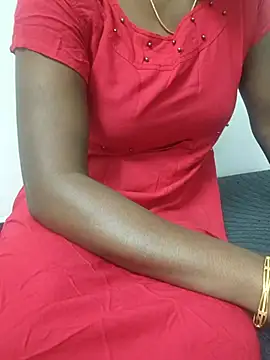 Snapshot of Tamilmallu-duskygirl03 chatting on November 4, 6:55 pm Tamilmallu-duskygirl03 online show from November 4, 6:55 pm