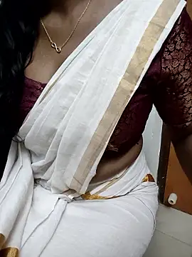 Snapshot of Tamilmallu-duskygirl03 chatting on December 14, 2:00 pm Tamilmallu-duskygirl03 online show from December 14, 2:00 pm