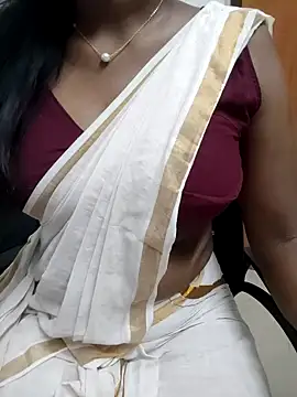 Snapshot of Tamilmallu-duskygirl03 chatting on May 30, 5:36 am Tamilmallu-duskygirl03 online show from May 30, 5:36 am