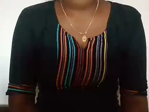 Snapshot of Tamilmallu-duskygirl03 chatting on November 1, 6:19 am Tamilmallu-duskygirl03 online show from November 1, 6:19 am