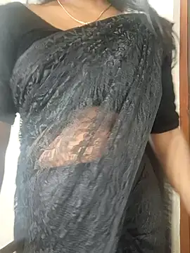 Snapshot of Tamilmallu-duskygirl03 chatting on November 6, 6:28 am Tamilmallu-duskygirl03 online show from November 6, 6:28 am