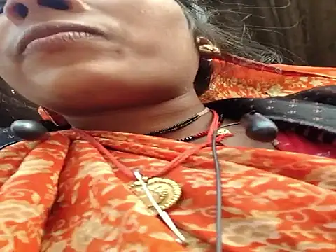 Snapshot of Co_punam chatting on November 14, 10:52 am Co punam online show from November 14, 10:52 am