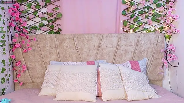 JulietaTorres  online show from January 15, 3:10 am