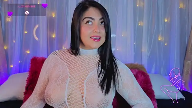 Victoria Jonhss online show from December 18, 12:05 am