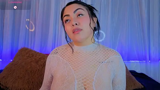 Victoria Jonhss online show from April 2, 2:08 am