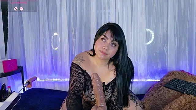 Snapshot of Victoria_Jonhss chatting on April 28, 9:41 pm Victoria Jonhss online show from April 28, 9:41 pm