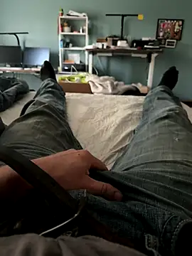 Snapshot of Beastyfuck chatting on November 12, 10:02 pm Beastyfuck online show from November 12, 10:02 pm