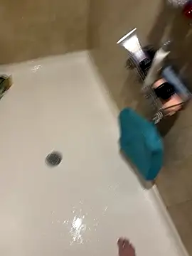 Snapshot of Beastyfuck chatting on November 10, 6:46 pm Beastyfuck online show from November 10, 6:46 pm