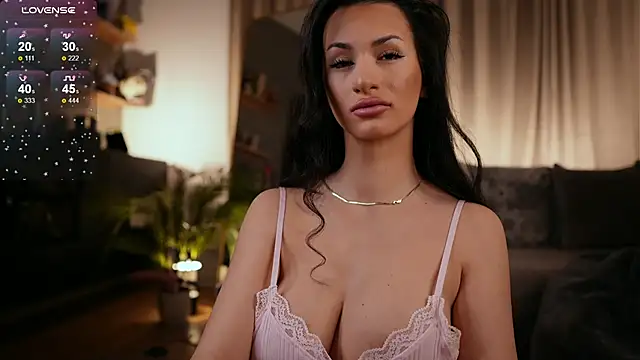 JessicaVerse online show from February 6, 7:04 am