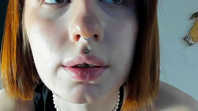 ClaireMathis online show from April 15, 2:43 pm