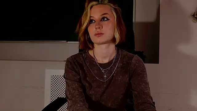 Snapshot of ClaireMathis chatting on June 27, 2:56 pm ClaireMathis online show from June 27, 2:56 pm