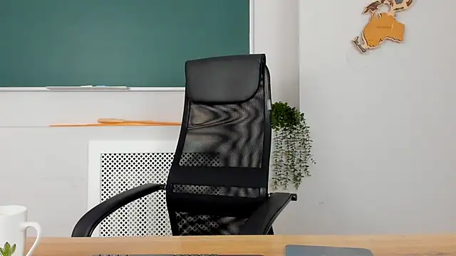 ClaireMathis online show from April 5, 2:57 pm