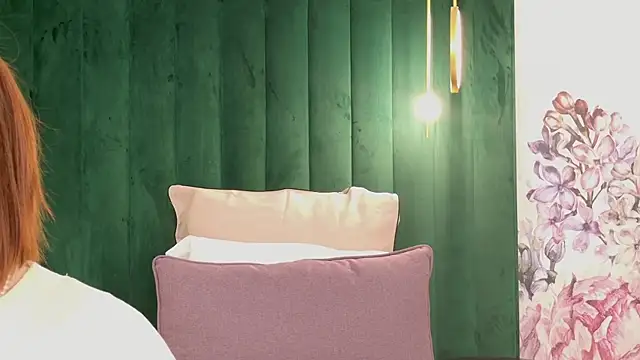 ClaireMathis online show from March 31, 2:41 pm