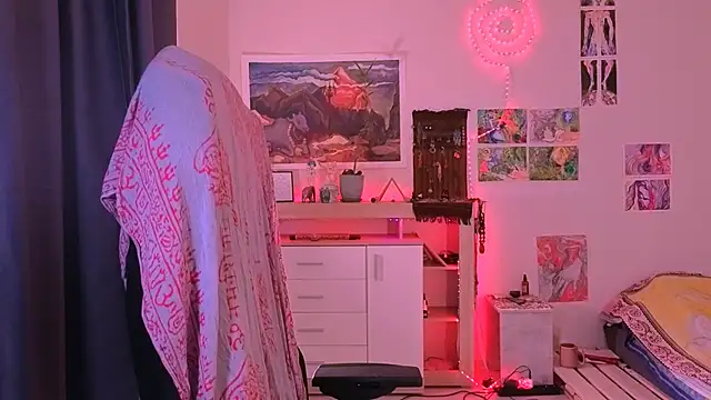 liquid0fluid0 online show from November 15, 4:44 pm