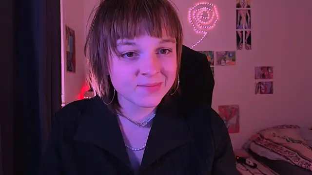 liquid0fluid0 online show from December 5, 4:49 pm