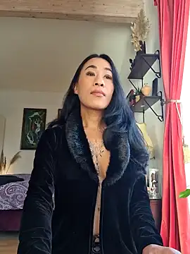 bianca bellamy online show from October 18, 8:27 am