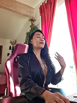 bianca bellamy online show from April 8, 8:05 am