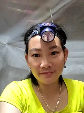 Snapshot of gio-thu chatting on July 17, 2:47 pm gio-thu online show from July 17, 2:47 pm