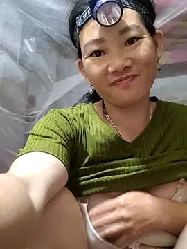 Snapshot of gio-thu chatting on June 18, 1:37 am gio-thu online show from June 18, 1:37 am