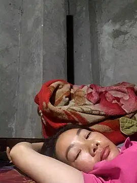 gio-thu online show from April 14, 9:09 pm