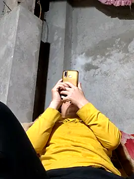 gio-thu online show from April 2, 9:10 pm