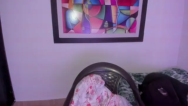 Kari Ruiz  online show from January 8, 9:10 pm