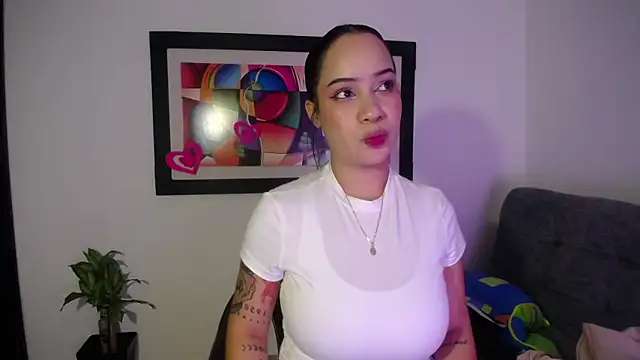 Kari Ruiz  online show from March 14, 10:16 pm