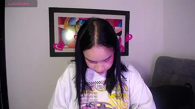 Kari Ruiz  online show from February 25, 9:03 pm