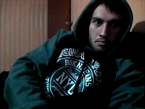 Snapshot of hique25 chatting on November 9, 2:26 am hique25 online show from November 9, 2:26 am
