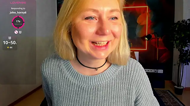 scent  of woman online show from March 19, 1:38 am