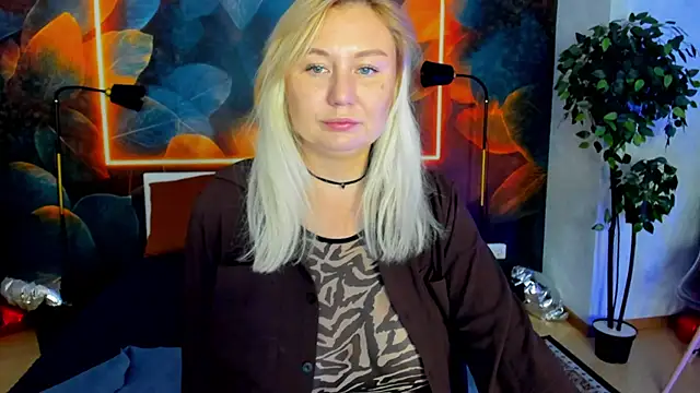 scent  of woman online show from May 28, 1:46 am