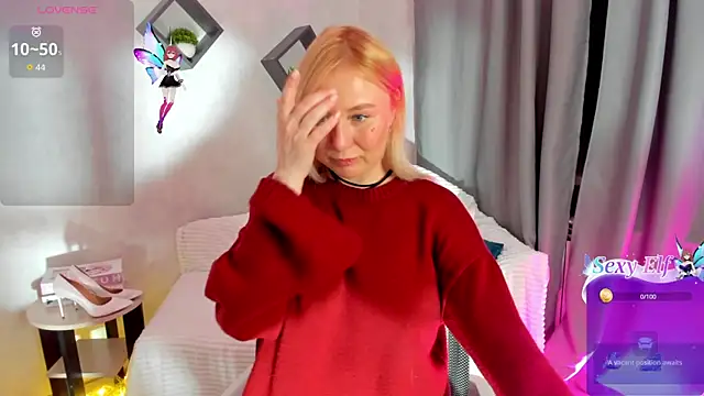 scent  of woman online show from April 18, 8:05 am