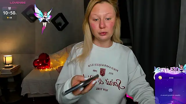 scent  of woman online show from March 6, 1:33 am