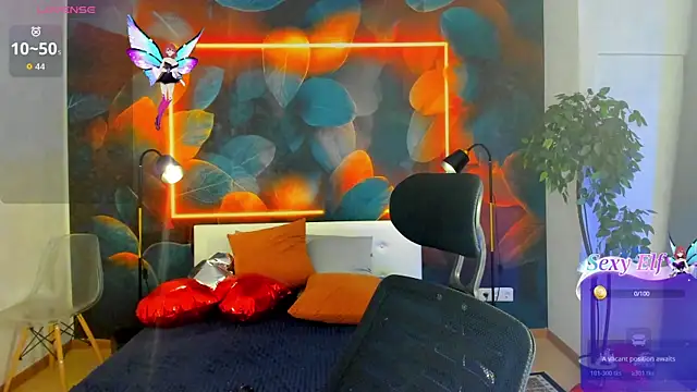 scent  of woman online show from April 3, 1:34 am