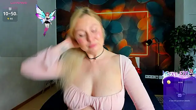 scent  of woman online show from March 18, 2:48 am