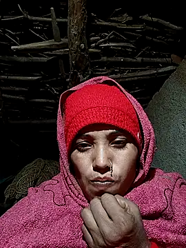 Snapshot of Cuty_tanya chatting on December 5, 12:43 am Cuty tanya online show from December 5, 12:43 am