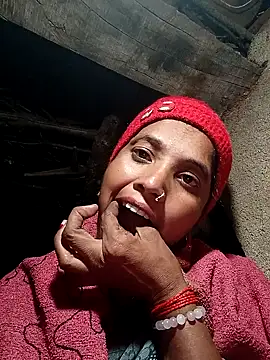 Snapshot of Cuty_tanya chatting on November 16, 2:22 pm Cuty tanya online show from November 16, 2:22 pm