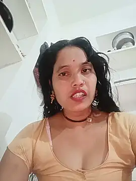 Snapshot of Cuty_tanya chatting on July 6, 3:47 pm Cuty tanya online show from July 6, 3:47 pm