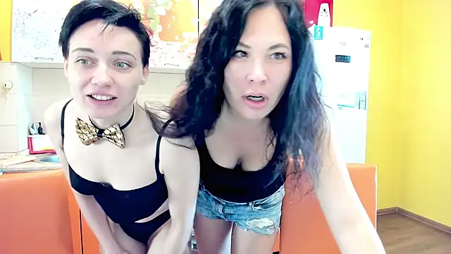 Snapshot of Victoria_Panther chatting on November 30, 5:08 am Victoria Panther online show from November 30, 5:08 am