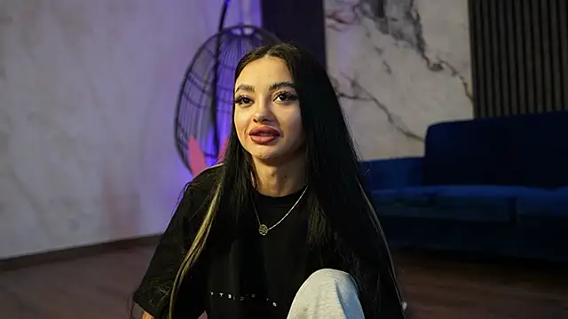 RachelRavee online show from April 10, 4:19 am