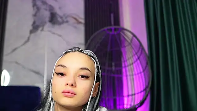 RachelRavee online show from October 28, 5:18 am