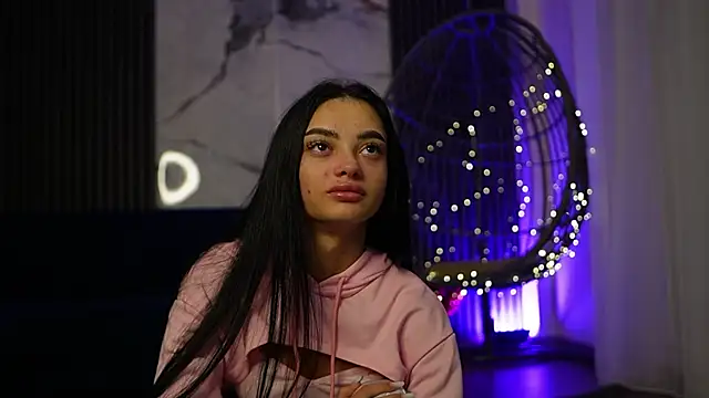 RachelRavee online show from November 29, 5:18 am