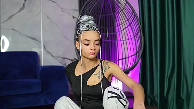 RachelRavee online show from October 27, 5:19 am