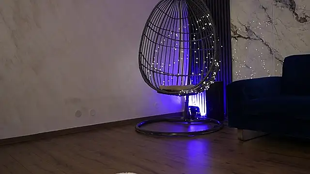 RachelRavee online show from January 12, 5:25 am