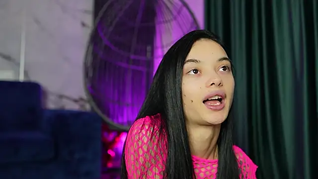 RachelRavee online show from October 14, 4:13 am