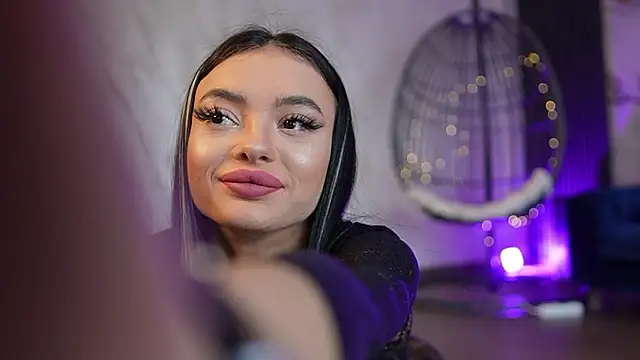 RachelRavee online show from March 11, 5:23 am