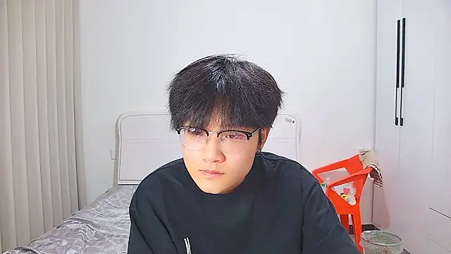 KK-cuteboy online show from May 28, 12:44 pm