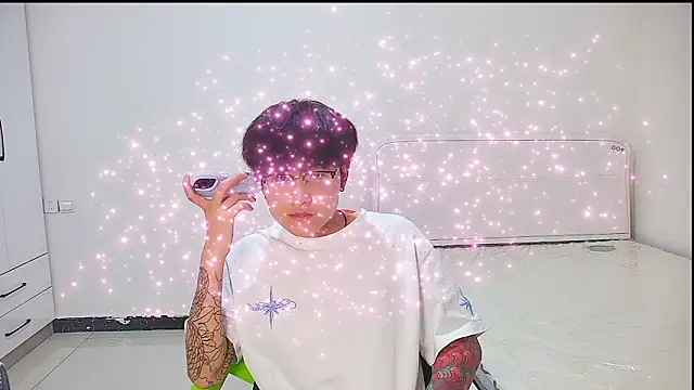 KK-cuteboy online show from May 21, 12:35 pm